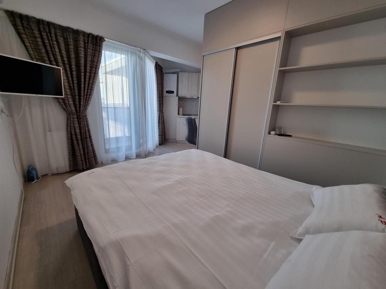 Ferienwohnung Kitty Studio Sunset Lake Mamaia Exterior foto